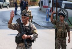 عناصر من الجيش اللبناني في محيط السفارة الأمريكية في بيروت