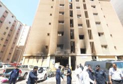 المبنى المحترق في الكويت