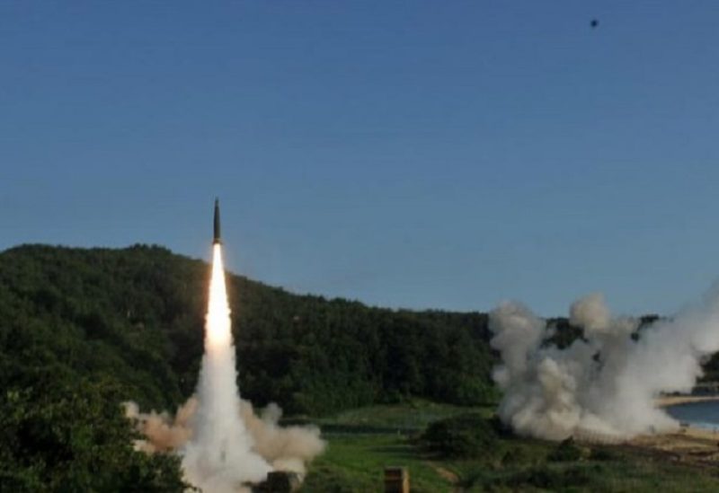 صاروخ أتاكمز يجري إطلاقه من منصته في كوريا الجنوبية في صورة من أرشيف رويترز