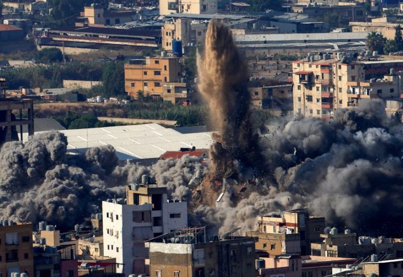 الدخان يتصاعد في سماء الضاحية الجنوبية لبيروت بعد الغارات الإسرائيلية. 14 نوفمبر/تشرين الثاني 2024. رويترز