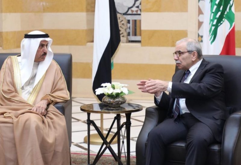 الرئيس سلام خلال استقباله رئيس المجلس الوطني الاتحادي في دولة الإمارات العربية المتحدة صقر الغباش